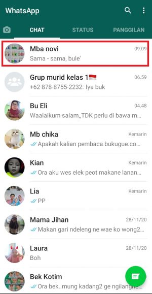 Cara mengaktifkan pesan sementara di WhatsApp 1 pilih kontak di whatsapp