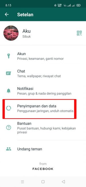 Cara mengetahui siapa yang sering dihubungi di WhatsApp 12 "Pilih dan tekan "Penyimpanan dan Data".