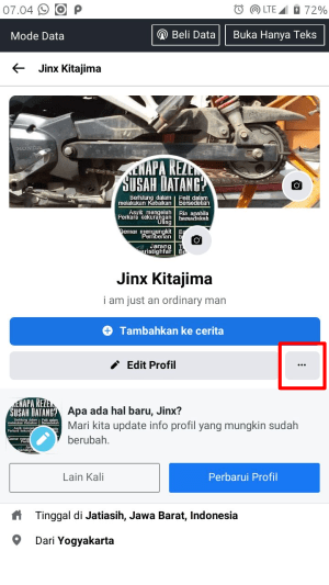 Cara menghapus cerita di arsip cerita di Facebook 12 Sentuhlah titik tiga yang ada di halaman profil Facebook Lite.