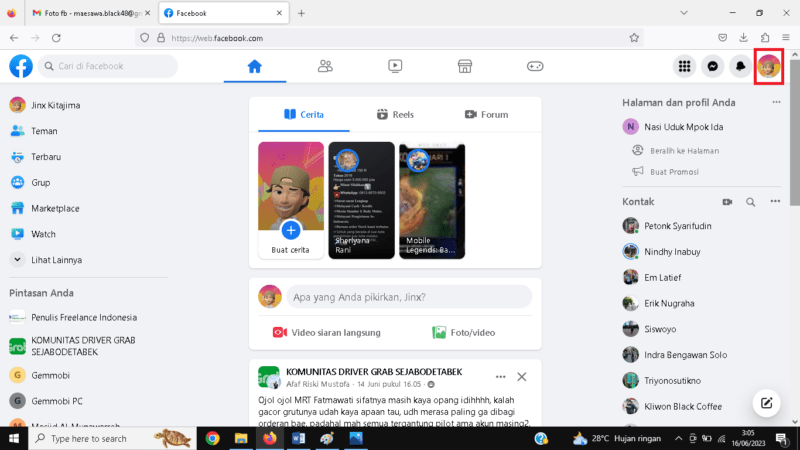Cara Melihat Foto Facebook yang Sudah Dihapus (via HP dan PC) 7 Pada halaman beranda Facebook web, kamu klik foto profil di kanan atas.