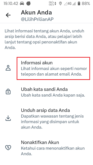 Cara Logout Akun Twitter (Di HP, Laptop atau Perangkat lainnya) 4 Tap menu "Informasi Akun".