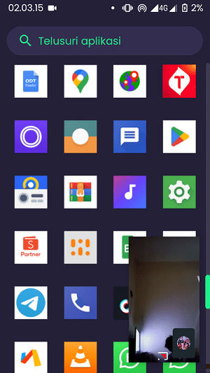 Cara berbagi layar (share screen) di WhatsApp saat video call 4 Tampilan layar di hp aku sendiri.